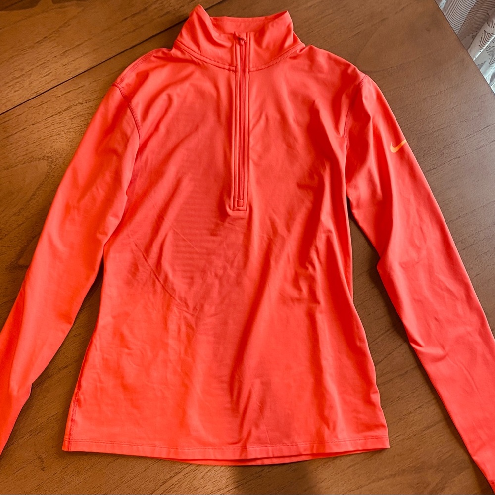 Nike Women’s DRI FIT 1/4 Zip Up Jacket Lightweight